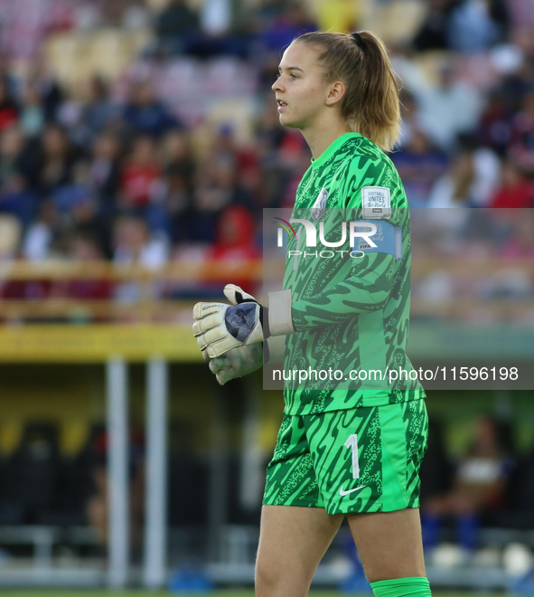 Femke Liefting of the Netherlands warms up during the FIFA U-20 Women's World Cup Colombia 2024 third-place match between the Netherlands an...