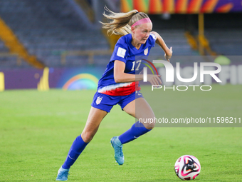 Maddie Dahlien of the United States controls the ball during the FIFA U-20 Women's World Cup Colombia 2024 third-place match between the Net...