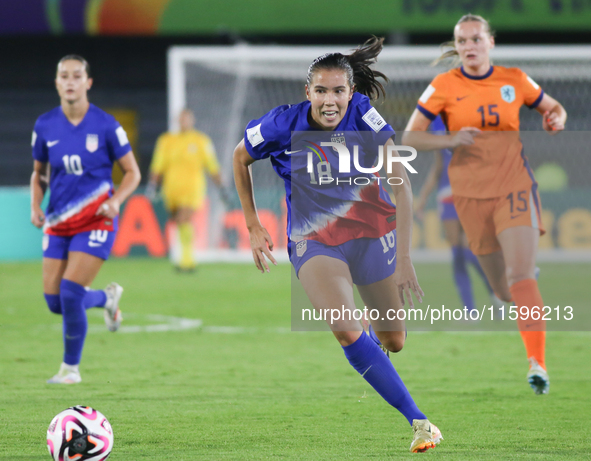 Yuna McCormack of the United States controls the ball during the FIFA U-20 Women's World Cup Colombia 2024 third-place match between the Net...