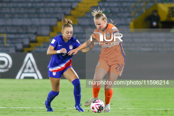 Savannah King of the United States and Fieke Kroese of the Netherlands fight for the ball during the FIFA U-20 Women's World Cup third-place...