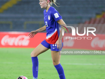 Maddie Dahlien of the United States controls the ball during the FIFA U-20 Women's World Cup Colombia 2024 third-place match between the Net...