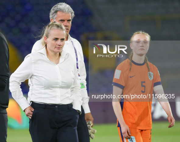 Roos Kwakkenbos, coach of the Netherlands, and Femke Liefting during the FIFA U-20 Women's World Cup Colombia 2024 third-place match between...