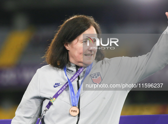 Tracey Kevins coaches the United States during the FIFA U-20 Women's World Cup Colombia 2024 third-place match between the Netherlands and t...