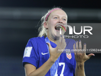 Maddie Dahlien of the United States celebrates victory during the FIFA U-20 Women's World Cup Colombia 2024 third-place match between the Ne...