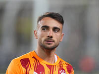 Yunus Akgün of Galatasaray  looks on during the Turkey Süper Ligue Round 5 between Fenerbahçe SK vs Galatasaray S.K., on September 21, 2024....