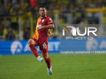 Dries Mertens of Galatasaray  looks on during the Turkey Süper Ligue Round 5 between Fenerbahçe SK vs Galatasaray S.K., on September 21, 202...