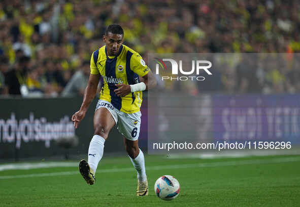 Alexander Djiku of Fenerbahce  controls the ball during the Turkey Süper Ligue Round 5 between Fenerbahçe SK vs Galatasaray S.K., on Septemb...