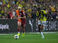 Barış Alper Yılmaz of Galatasaray  controls the ball during the Turkey Süper Ligue Round 5 between Fenerbahçe SK vs Galatasaray S.K., on Sep...