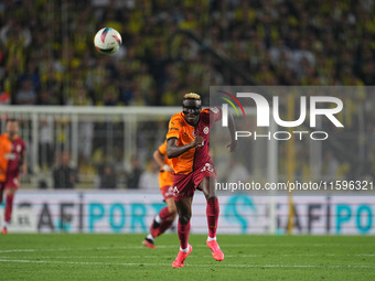 Victor Osimhen of Galatasaray  controls the ball during the Turkey Süper Ligue Round 5 between Fenerbahçe SK vs Galatasaray S.K., on Septemb...