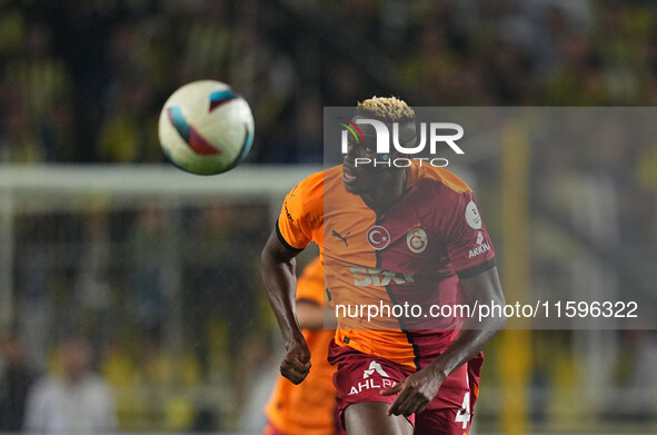 Victor Osimhen of Galatasaray  controls the ball during the Turkey Süper Ligue Round 5 between Fenerbahçe SK vs Galatasaray S.K., on Septemb...