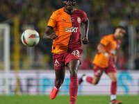 Victor Osimhen of Galatasaray  controls the ball during the Turkey Süper Ligue Round 5 between Fenerbahçe SK vs Galatasaray S.K., on Septemb...