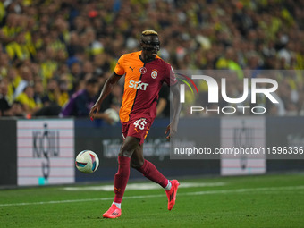 Victor Osimhen of Galatasaray  controls the ball during the Turkey Süper Ligue Round 5 between Fenerbahçe SK vs Galatasaray S.K., on Septemb...