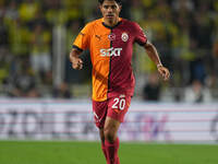 Gabriel Sara of Galatasaray  controls the ball during the Turkey Süper Ligue Round 5 between Fenerbahçe SK vs Galatasaray S.K., on September...