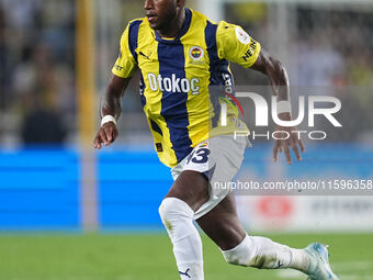 Fred of Fenerbahce  looks on during the Turkey Süper Ligue Round 5 between Fenerbahçe SK vs Galatasaray S.K., on September 21, 2024. (