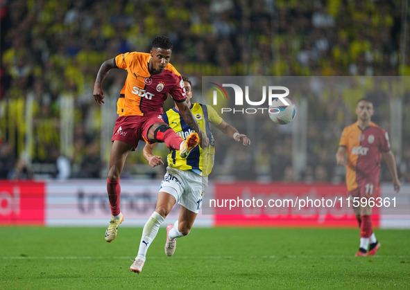 Ismail Jakobs of Galatasaray  controls the ball during the Turkey Süper Ligue Round 5 between Fenerbahçe SK vs Galatasaray S.K., on Septembe...