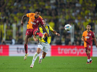 Ismail Jakobs of Galatasaray  controls the ball during the Turkey Süper Ligue Round 5 between Fenerbahçe SK vs Galatasaray S.K., on Septembe...