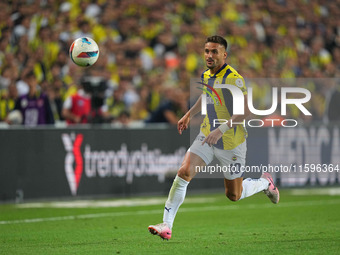 Dusan Tadic of Fenerbahce  controls the ball during the Turkey Süper Ligue Round 5 between Fenerbahçe SK vs Galatasaray S.K., on September 2...