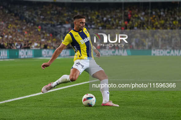 Dusan Tadic of Fenerbahce  controls the ball during the Turkey Süper Ligue Round 5 between Fenerbahçe SK vs Galatasaray S.K., on September 2...