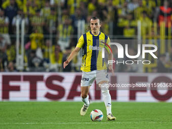 Çağlar Söyüncü of Fenerbahce  controls the ball during the Turkey Süper Ligue Round 5 between Fenerbahçe SK vs Galatasaray S.K., on Septembe...