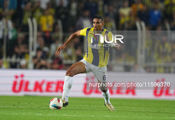 Alexander Djiku of Fenerbahce  controls the ball during the Turkey Süper Ligue Round 5 between Fenerbahçe SK vs Galatasaray S.K., on Septemb...