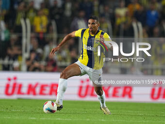 Alexander Djiku of Fenerbahce  controls the ball during the Turkey Süper Ligue Round 5 between Fenerbahçe SK vs Galatasaray S.K., on Septemb...