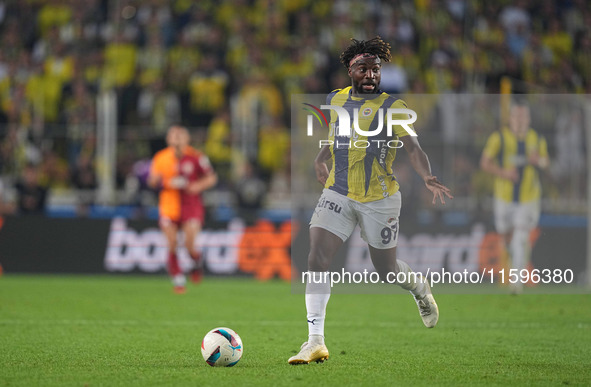 Allan Saint-Maximin of Fenerbahce  controls the ball during the Turkey Süper Ligue Round 5 between Fenerbahçe SK vs Galatasaray S.K., on Sep...