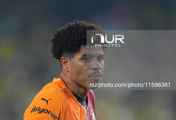 Gabriel Sara of Galatasaray  looks on during the Turkey Süper Ligue Round 5 between Fenerbahçe SK vs Galatasaray S.K., on September 21, 2024...