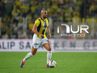 Sofyan Amrabat of Fenerbahce  controls the ball during the Turkey Süper Ligue Round 5 between Fenerbahçe SK vs Galatasaray S.K., on Septembe...