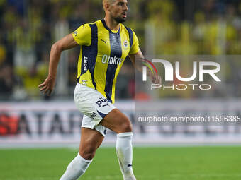 Sofyan Amrabat of Fenerbahce  controls the ball during the Turkey Süper Ligue Round 5 between Fenerbahçe SK vs Galatasaray S.K., on Septembe...