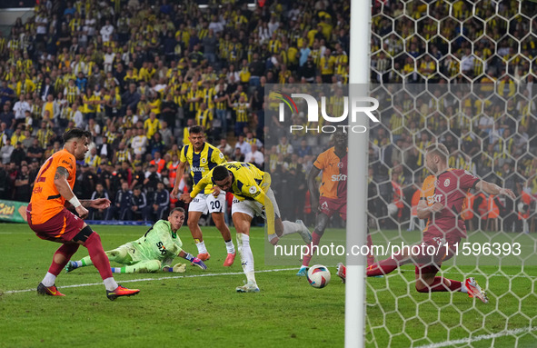 Victor Nelsson of Galatasaray  saves during the Turkey Süper Ligue Round 5 between Fenerbahçe SK vs Galatasaray S.K., on September 21, 2024....