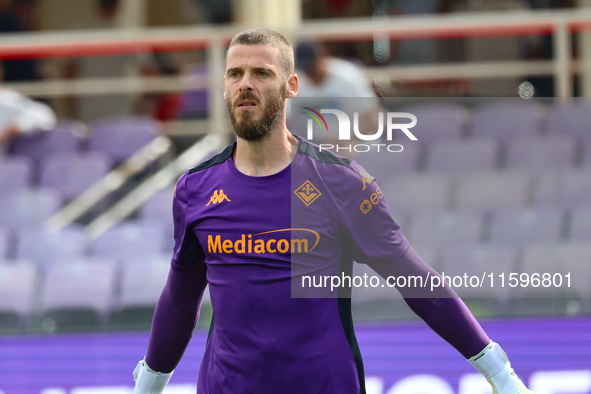 David De Gea of ACF Fiorentina warming up before the match between the Italian Serie A football match between ACF Fiorentina and SS Lazio ,o...