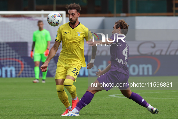 Edoardo Bove of ACF Fiorentina and Gaetano Castrovilli of SS Lazio ,battle for the ball during the Italian Serie A football match between AC...