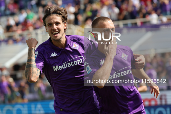 Albert Gudmundsson of ACF Fiorentina celebrates after scoring his team's goal during the Italian Serie A football match between ACF Fiorenti...