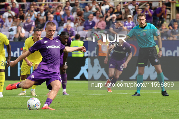 Albert Gudmundsson of ACF Fiorentina controls the ball during the Italian Serie A football match between ACF Fiorentina and SS Lazio ,on Sep...