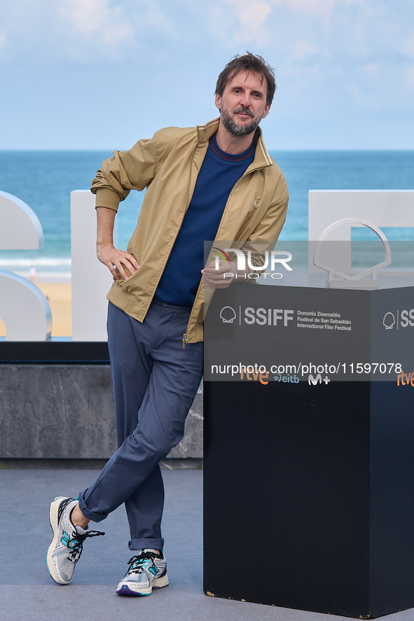 Julian Lopez attends the photocall of the film ''Los Destellos'' during the 72nd San Sebastian International Film Festival in San Sebastian,...