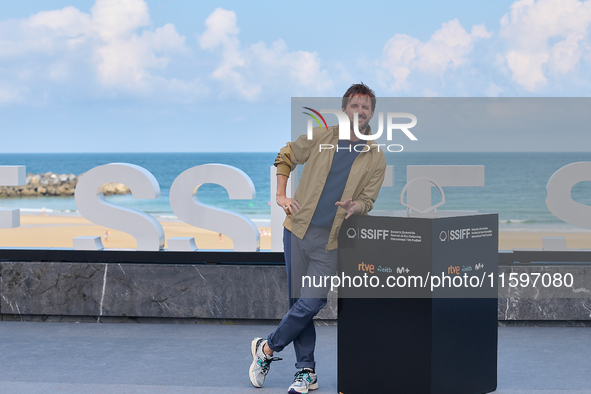 Julian Lopez attends the photocall of the film ''Los Destellos'' during the 72nd San Sebastian International Film Festival in San Sebastian,...