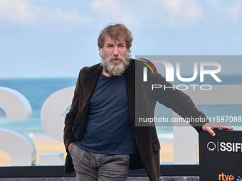 Antonio de la Torre attends the photocall of the film ''Los Destellos'' during the 72nd San Sebastian International Film Festival in San Seb...