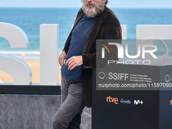 Antonio de la Torre attends the photocall of the film ''Los Destellos'' during the 72nd San Sebastian International Film Festival in San Seb...