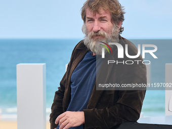 Antonio de la Torre attends the photocall of the film ''Los Destellos'' during the 72nd San Sebastian International Film Festival in San Seb...