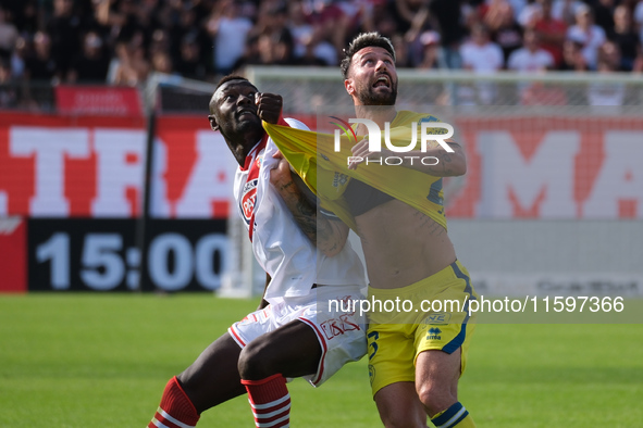 Davis Mensah of Mantova 1911 and Edoardo Sottini of AS Cittadella 1973 during the Italian Serie B soccer championship match between Mantova...