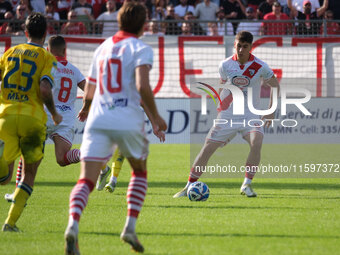 Alessandro Debenedetti of Mantova 1911 carries the ball during the Italian Serie B soccer championship football match between Mantova Calcio...