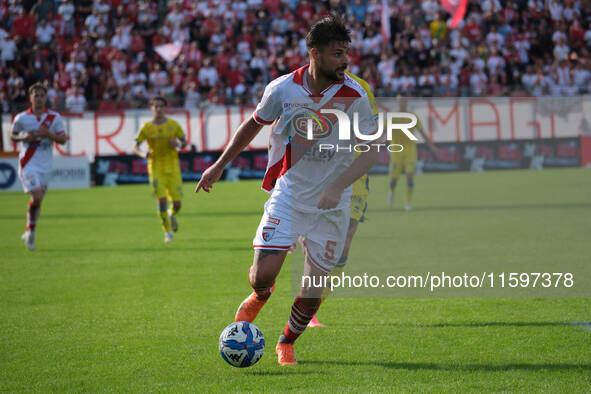 Alex Redolfi of Mantova 1911 carries the ball during the Italian Serie B soccer championship football match between Mantova Calcio 1911 and...