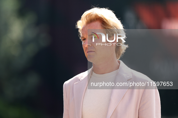 Nico Rosberg arrives ahead of the F1 Grand Prix of Singapore at Marina Bay Street Circuit in Singapore, Singapore, on September 22, 2024. 