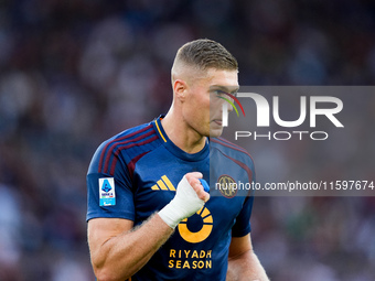 Artem Dovbyk of AS Roma celebrates after scoring first goal during the Serie A Enilive match between AS Roma and Udinese Calcio at Stadio Ol...