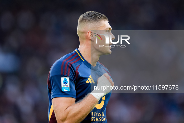 Artem Dovbyk of AS Roma celebrates after scoring first goal during the Serie A Enilive match between AS Roma and Udinese Calcio at Stadio Ol...