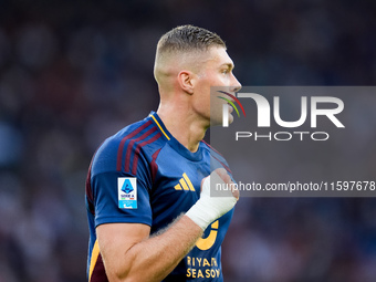 Artem Dovbyk of AS Roma celebrates after scoring first goal during the Serie A Enilive match between AS Roma and Udinese Calcio at Stadio Ol...