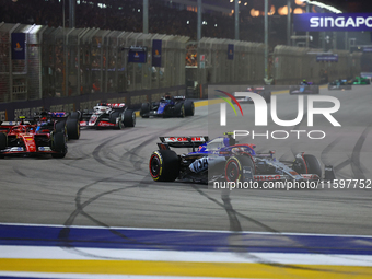 Yuki Tsunoda of Japan drives the Visa Cash App RB F1 Team VCARB 01 during the F1 Grand Prix of Singapore at Marina Bay Street Circuit in Sin...