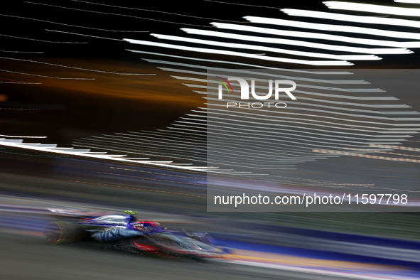 Yuki Tsunoda of Japan drives the Visa Cash App RB F1 Team VCARB 01 during the F1 Grand Prix of Singapore at Marina Bay Street Circuit in Sin...