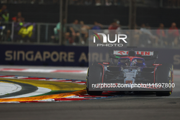 Daniel Ricciardo of Australia drives the Visa Cash App RB F1 Team VCARB 01 during the F1 Grand Prix of Singapore at Marina Bay Street Circui...