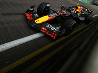 Sergio Perez of Mexico drives the Red Bull Racing-Honda RBPT RB20 during the F1 Grand Prix of Singapore at Marina Bay Street Circuit in Sing...